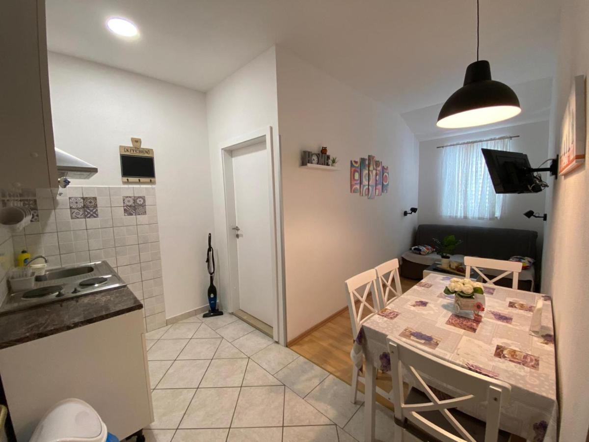 Apartmani Mare Baska Voda Luaran gambar