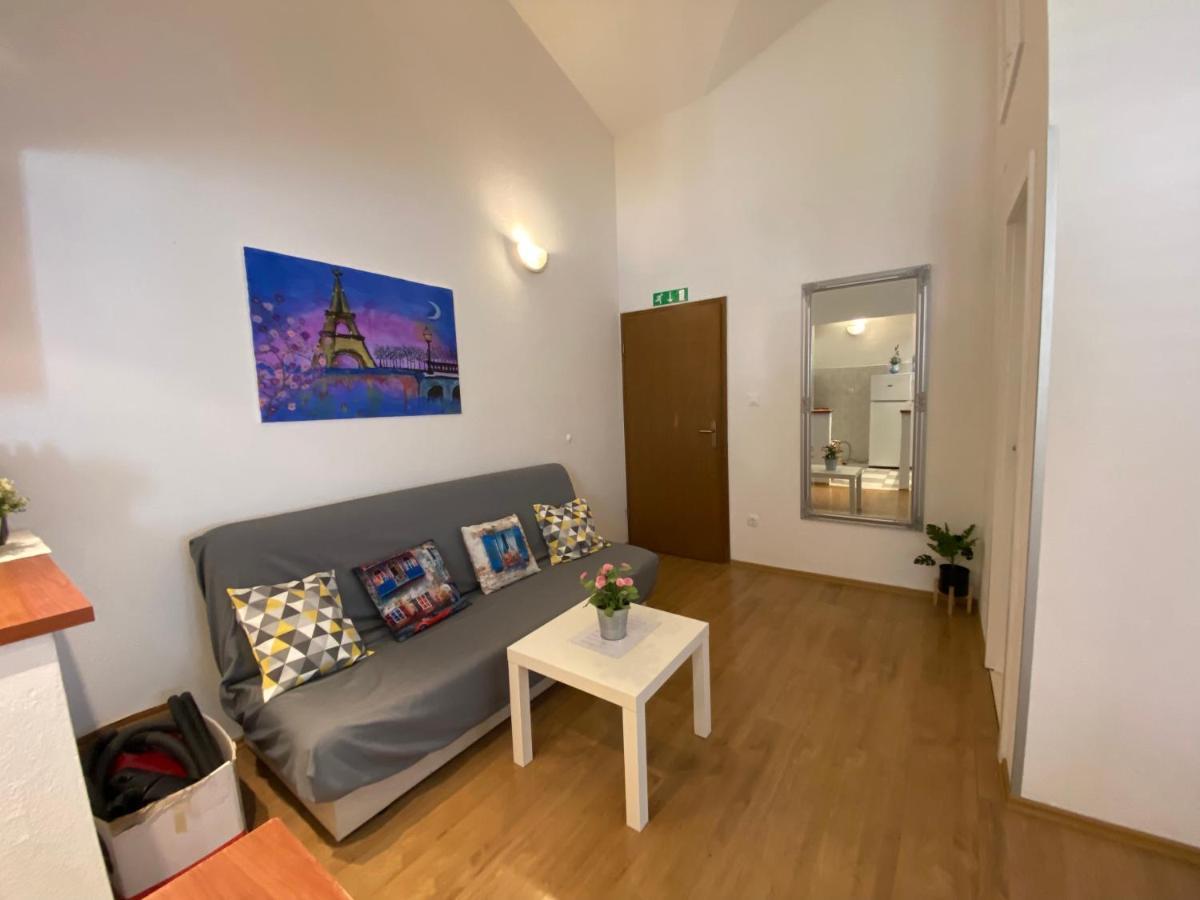 Apartmani Mare Baska Voda Luaran gambar