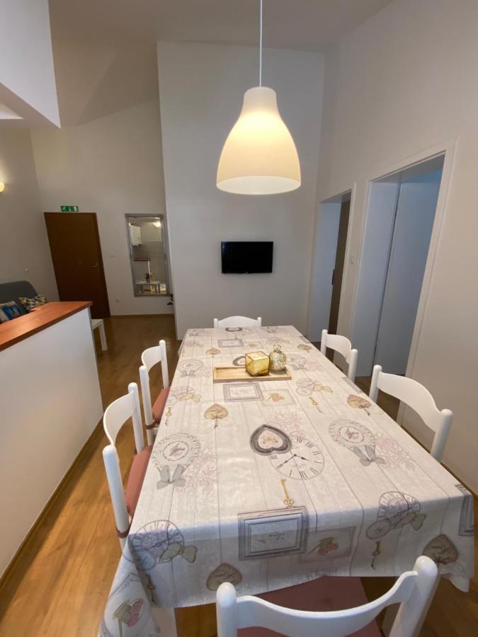 Apartmani Mare Baska Voda Luaran gambar